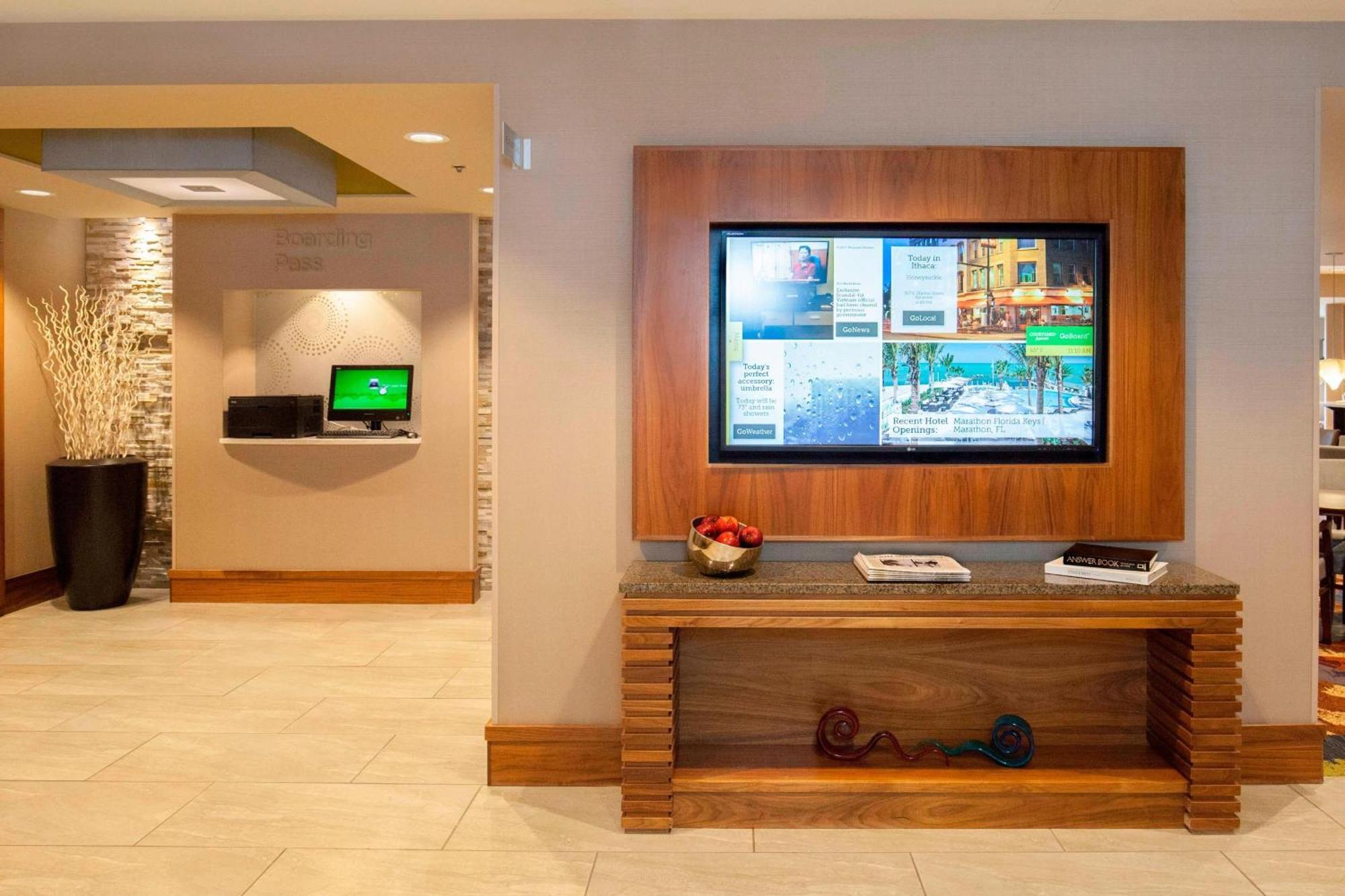 Courtyard By Marriott Ithaca Airport/University Екстер'єр фото