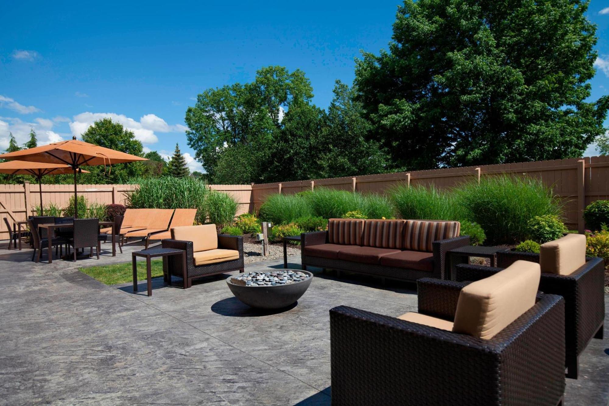 Courtyard By Marriott Ithaca Airport/University Екстер'єр фото