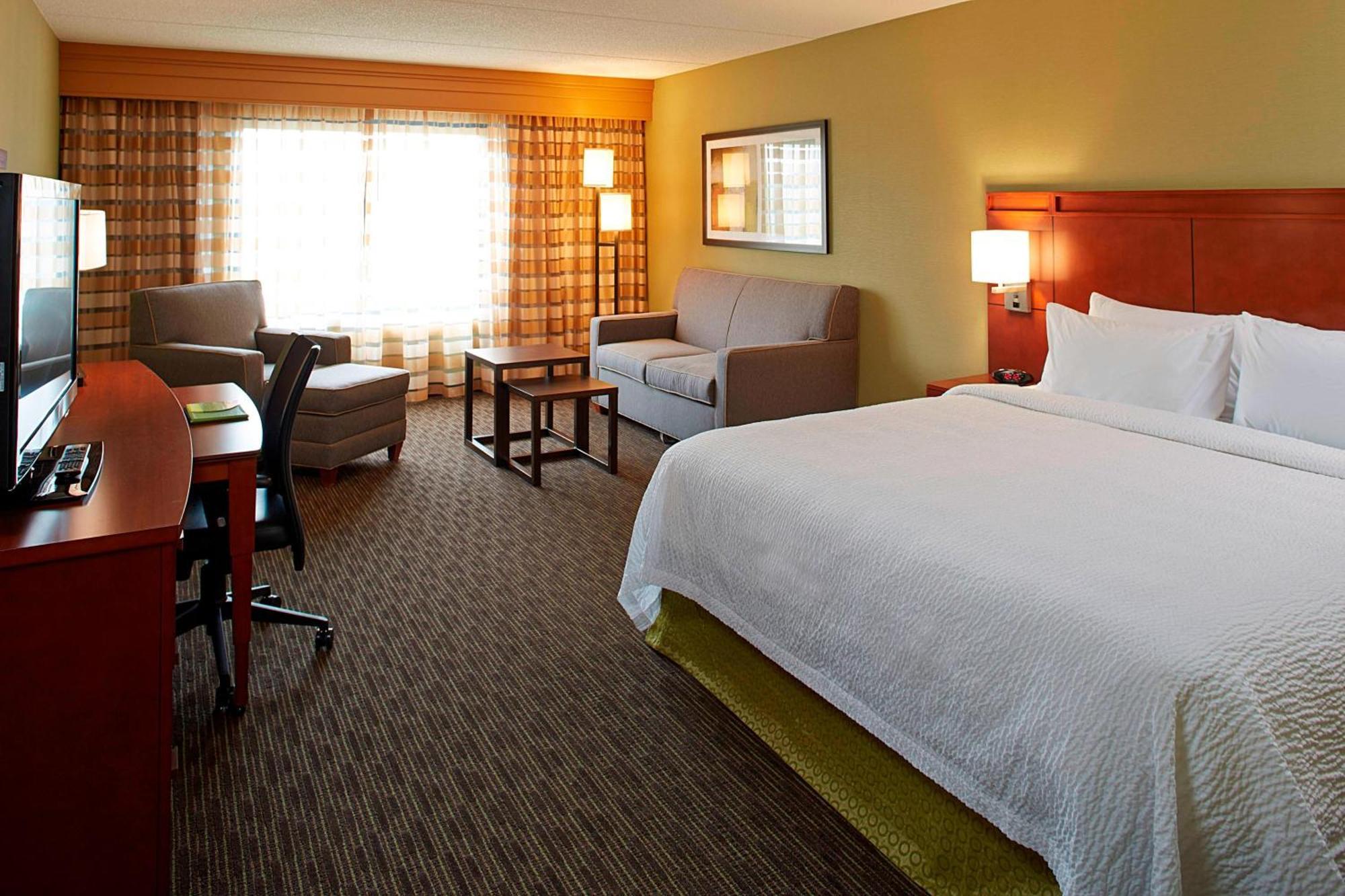 Courtyard By Marriott Ithaca Airport/University Екстер'єр фото