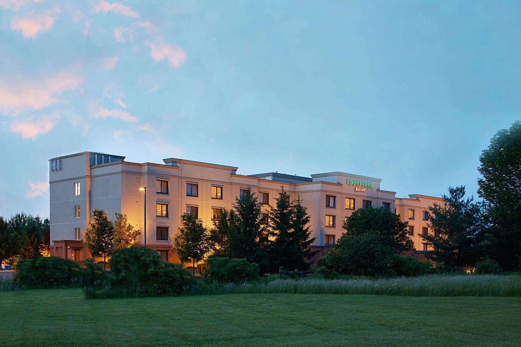 Courtyard By Marriott Ithaca Airport/University Екстер'єр фото