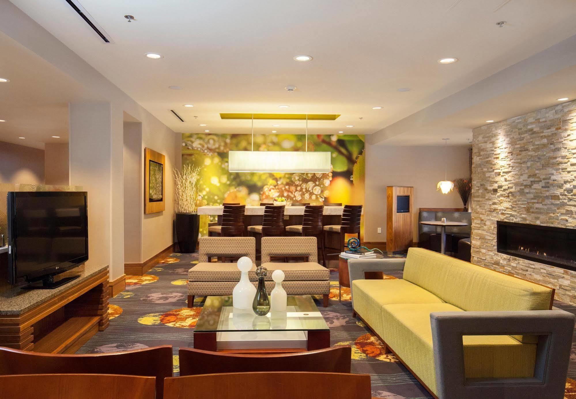 Courtyard By Marriott Ithaca Airport/University Екстер'єр фото