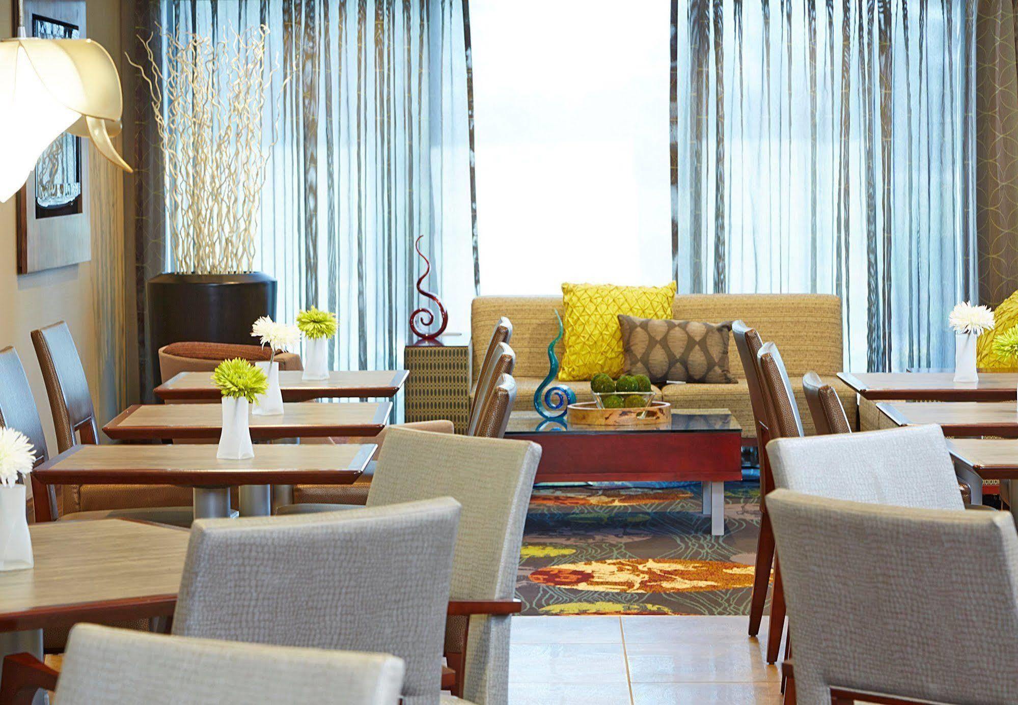 Courtyard By Marriott Ithaca Airport/University Екстер'єр фото