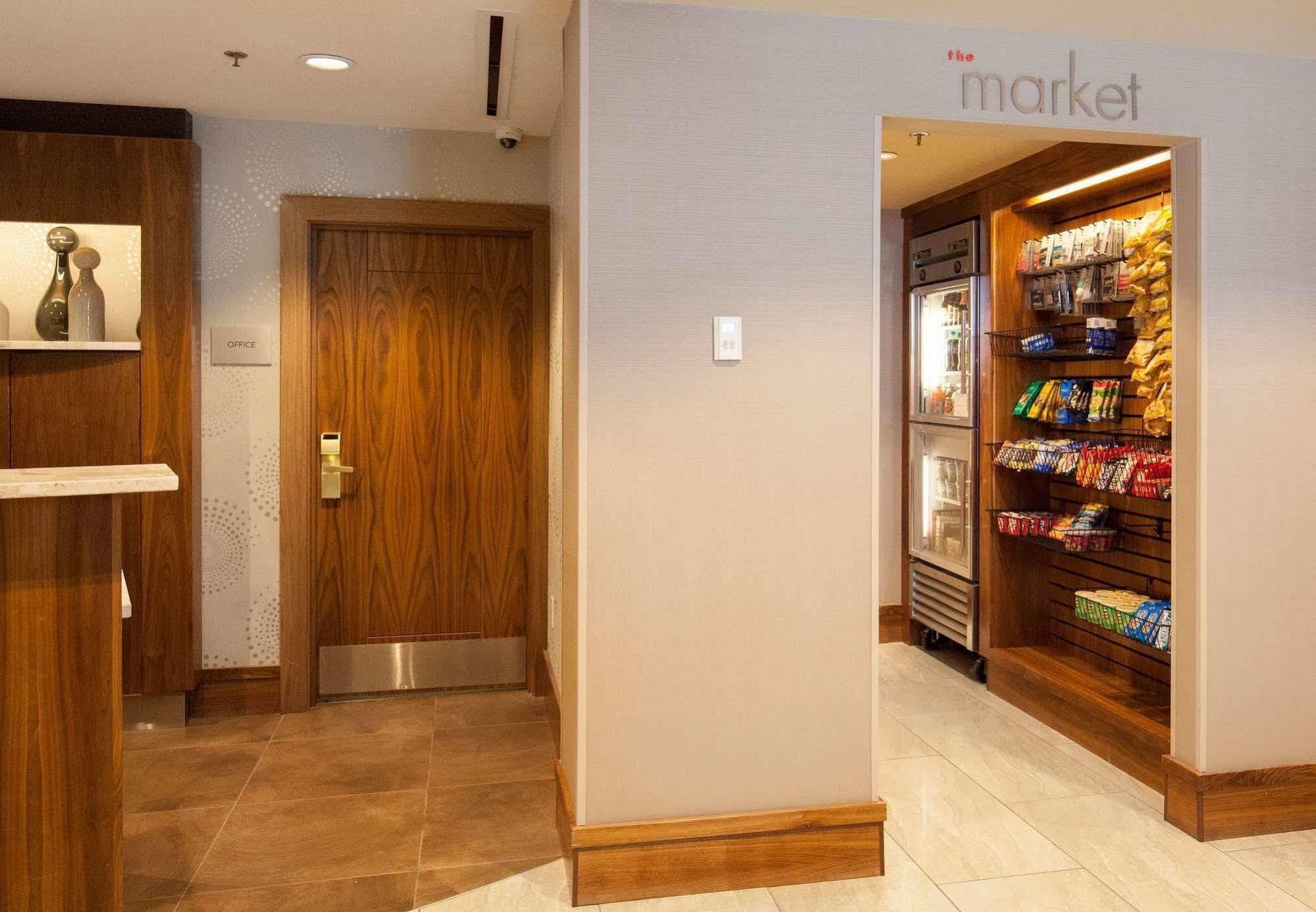 Courtyard By Marriott Ithaca Airport/University Екстер'єр фото