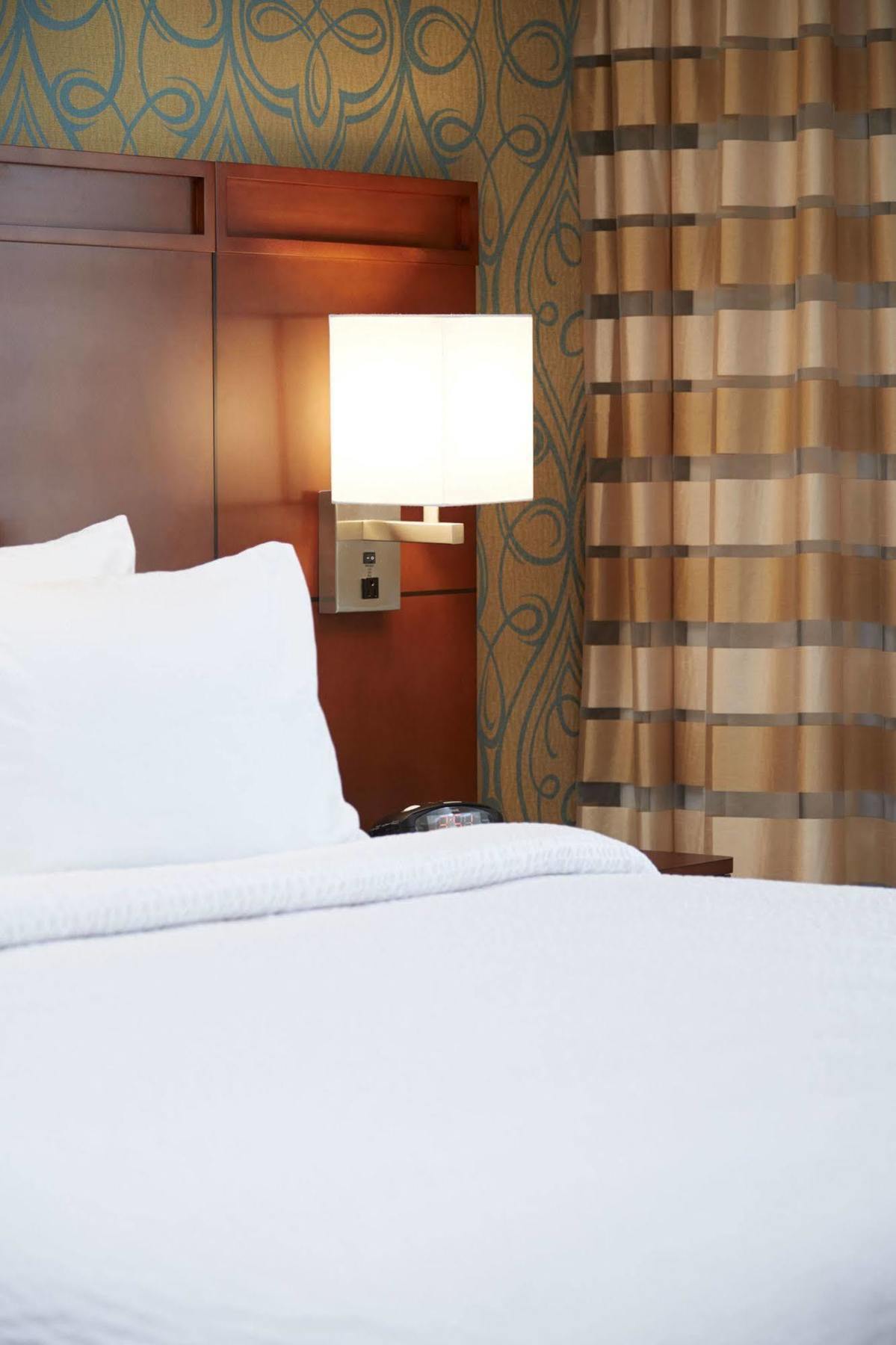 Courtyard By Marriott Ithaca Airport/University Екстер'єр фото