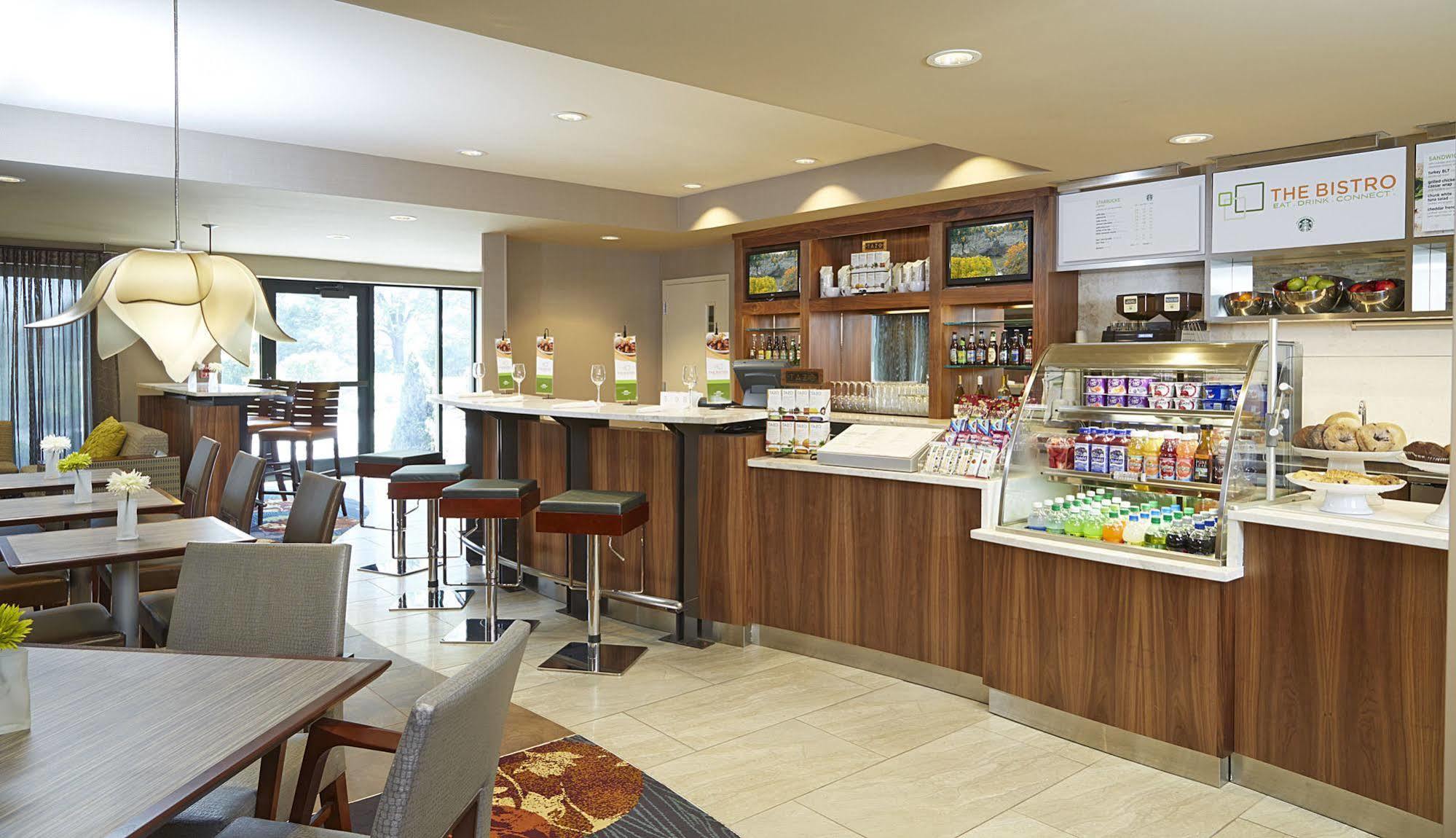 Courtyard By Marriott Ithaca Airport/University Екстер'єр фото